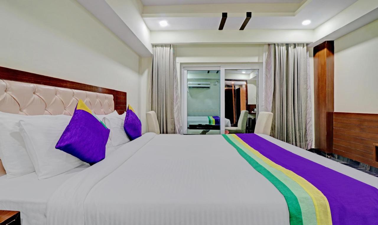 Treebo Premium Pearl Avenue, Ring Road Hotel Dehradún Kültér fotó