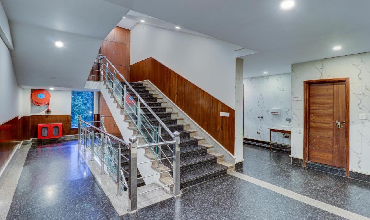 Treebo Premium Pearl Avenue, Ring Road Hotel Dehradún Kültér fotó