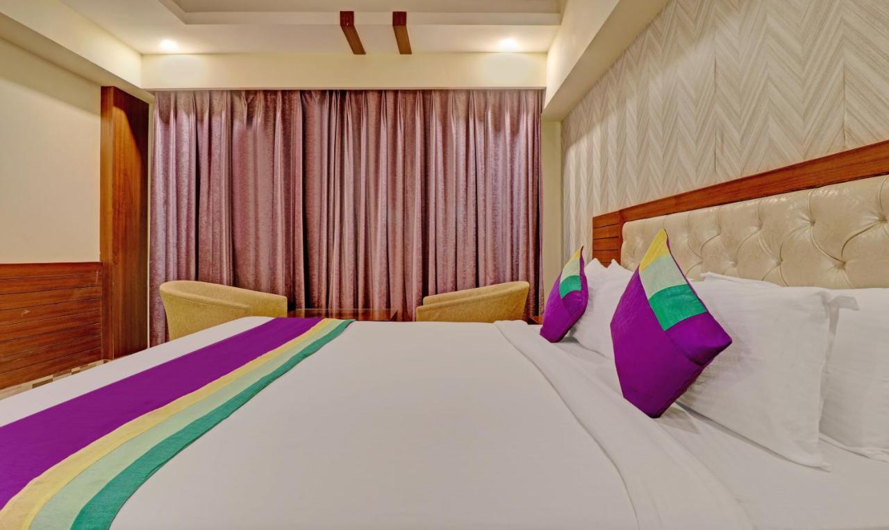 Treebo Premium Pearl Avenue, Ring Road Hotel Dehradún Kültér fotó